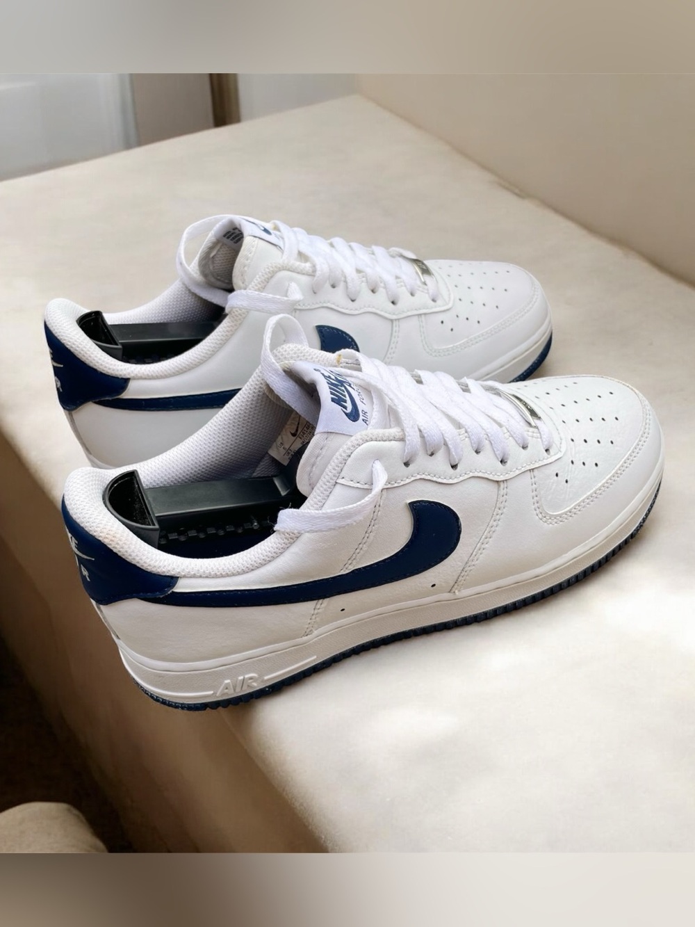 Nike Air Force 1 Men’s Sneakers White Blue Size US 8 EUR 41 CM 26 Authentic - Picture 5 of 10